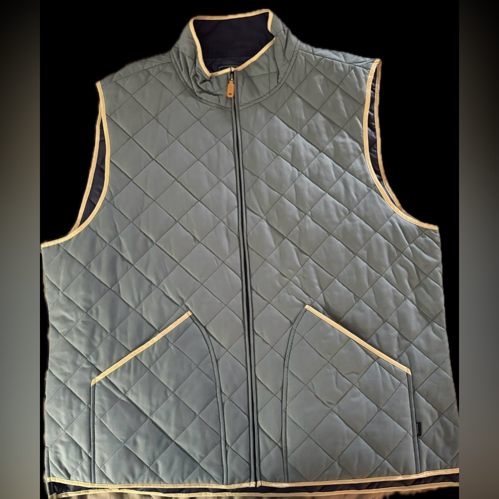 Crown & Ivy Quilted Vest XL Light Blue Contrast Trim Lightweight NWOT